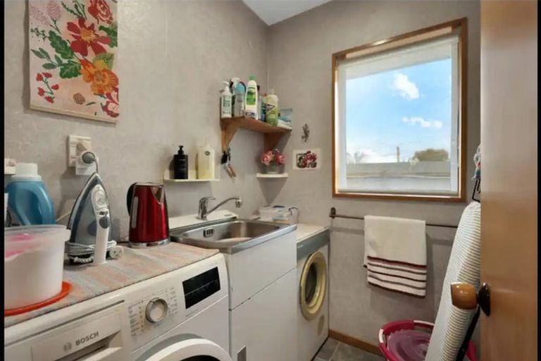 Photo of property in 6 Shearer Street, Tinwald, Ashburton, 7700