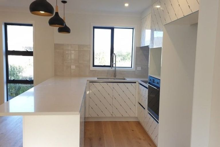 Photo of property in 210a Forrest Hill Road, Forrest Hill, Auckland, 0620