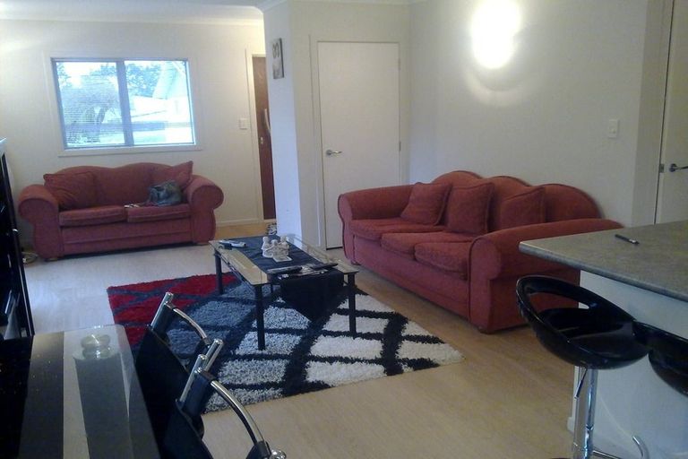 Photo of property in 662 Beach Road, Browns Bay, Auckland, 0630