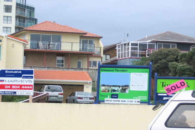 Photo of property in 6 Marine Parade, Paraparaumu Beach, Paraparaumu, 5032