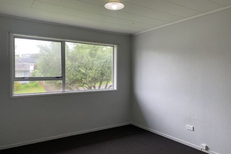 Photo of property in 30 Keegan Drive, Massey, Auckland, 0614