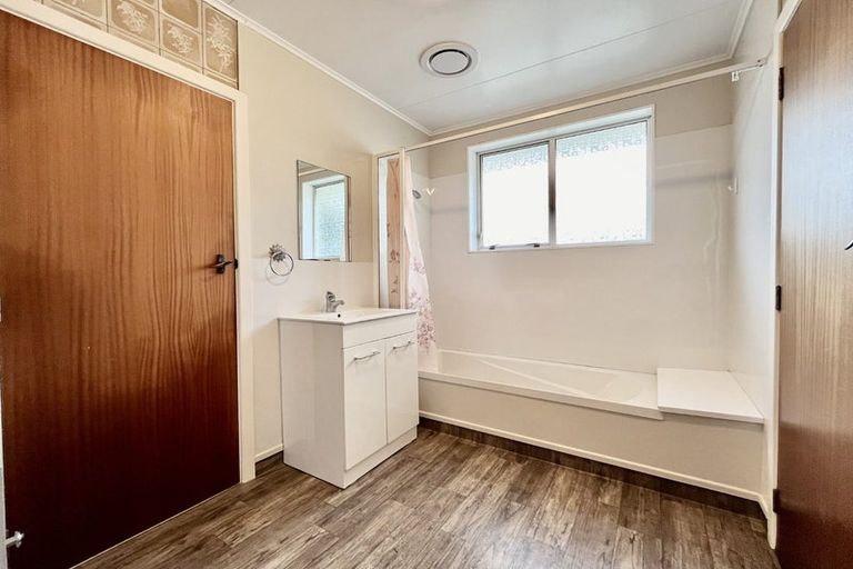 Photo of property in 63 Bledisloe Crescent, Wainuiomata, Lower Hutt, 5014