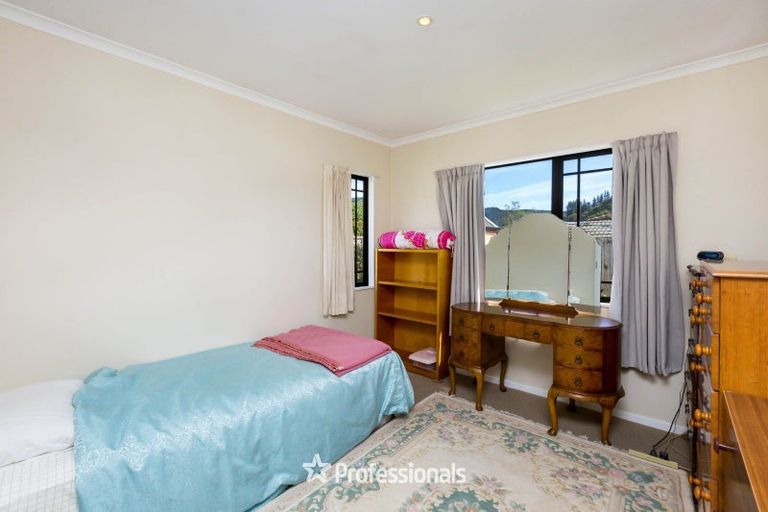 Photo of property in 22 Carlow Grove, Birchville, Upper Hutt, 5018