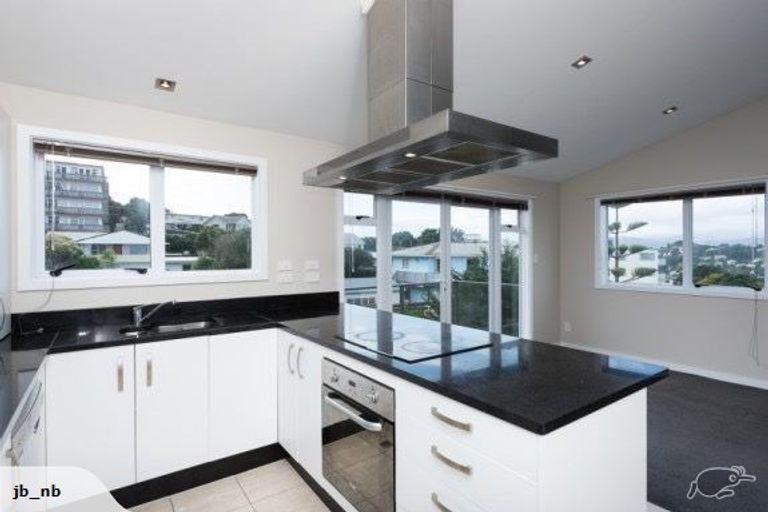 Photo of property in 8/21 Duchess Place, Maupuia, Wellington, 6022