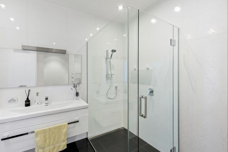 Photo of property in 48 Lake Avenue, Frankton, Queenstown, 9300