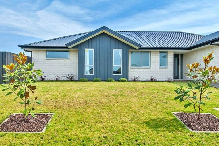 Photo of property in 15 Kingsdowne Drive, West Melton, 7618