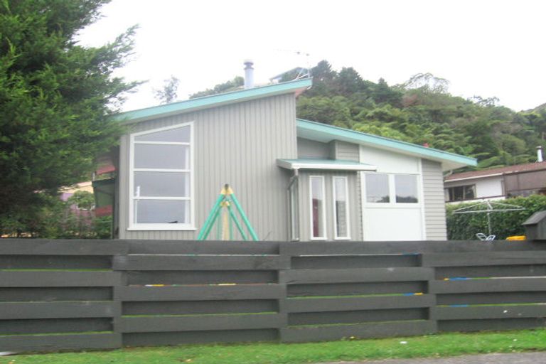 Photo of property in 10 Hibiscus Grove, Maungaraki, Lower Hutt, 5010