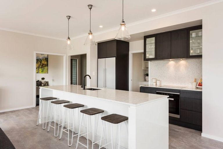 Photo of property in 11 Waipunahau Road, Waikanae, 5036