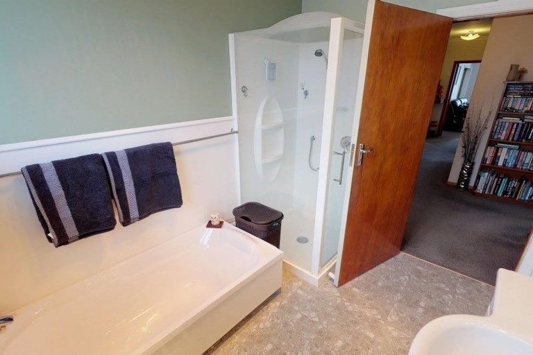 Photo of property in 25 George Street, Levin, 5510