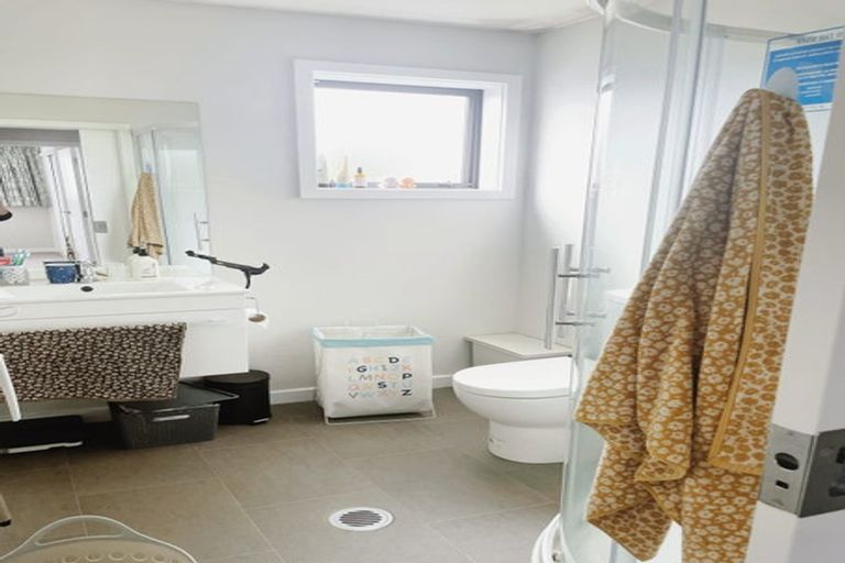 Photo of property in 2/60 Broderick Road, Johnsonville, Wellington, 6037