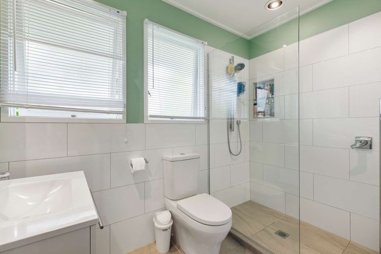 Photo of property in 22 Huia Street, Waiuku, 2123