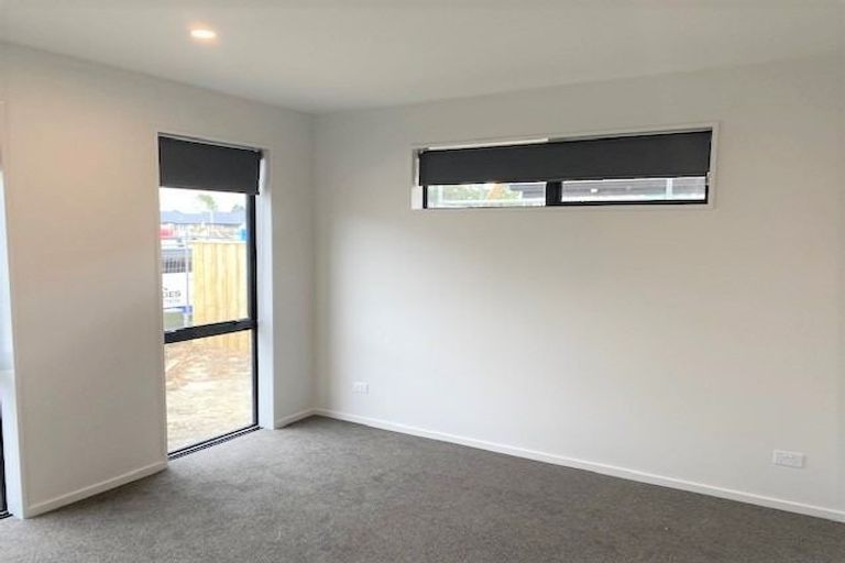 Photo of property in 5 Woodford Avenue, Woodend, 7610