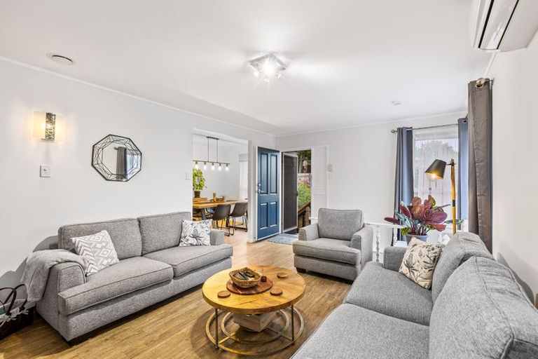 Photo of property in 92 Reynella Drive, Massey, Auckland, 0614