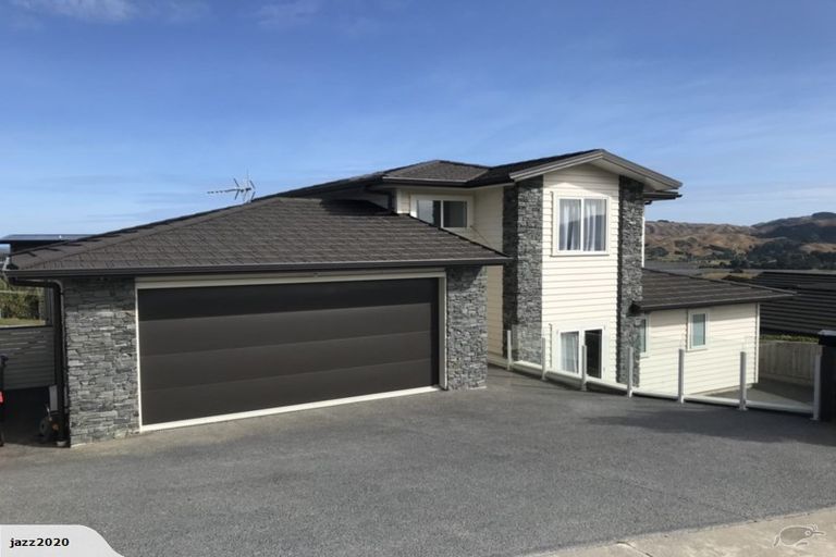 Photo of property in 129 Endeavour Drive, Whitby, Porirua, 5024