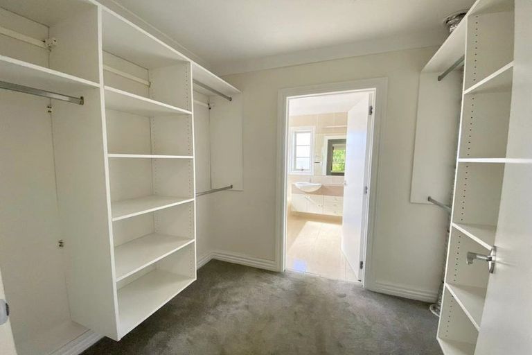 Photo of property in 2/36 Greenvalley Rise, Glenfield, Auckland, 0629