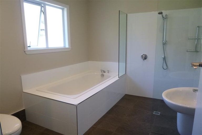 Photo of property in 44 Russell Street, Stepneyville, Nelson, 7010