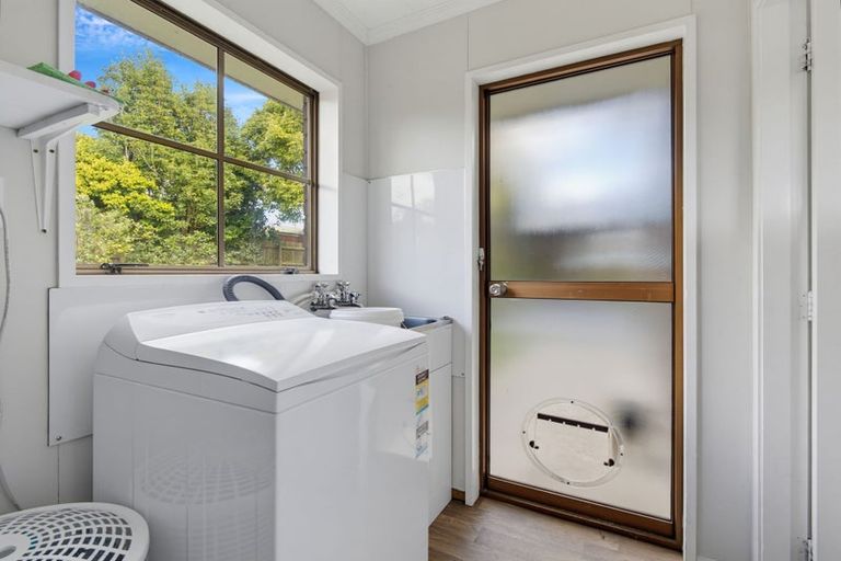 Photo of property in 35 Waitawa Place, Lynmore, Rotorua, 3010