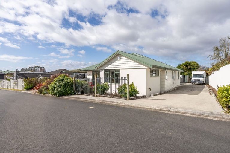 Photo of property in 18 Hamon Place, Pukehangi, Rotorua, 3015