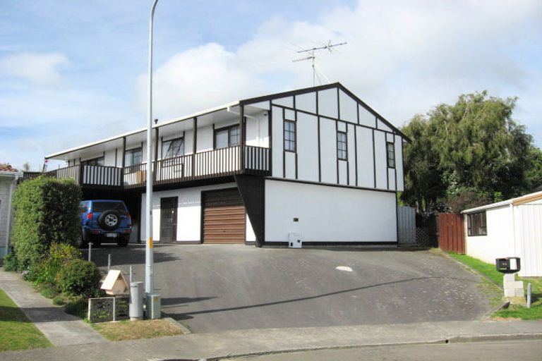 Photo of property in 94 Aorangi Road, Paraparaumu, 5032