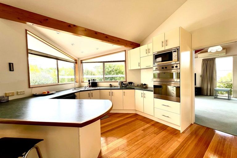 Photo of property in 15 Hobie Court, West Harbour, Auckland, 0618