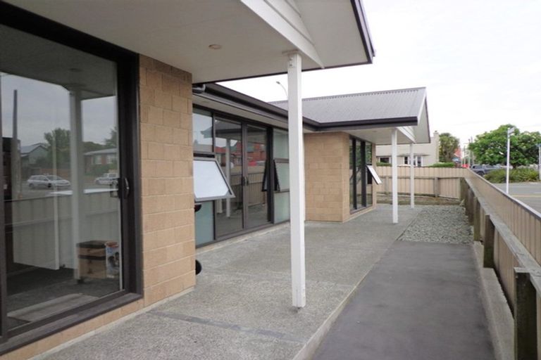 Photo of property in 1-2/10 Brunswick Street, Seaview, Timaru, 7910