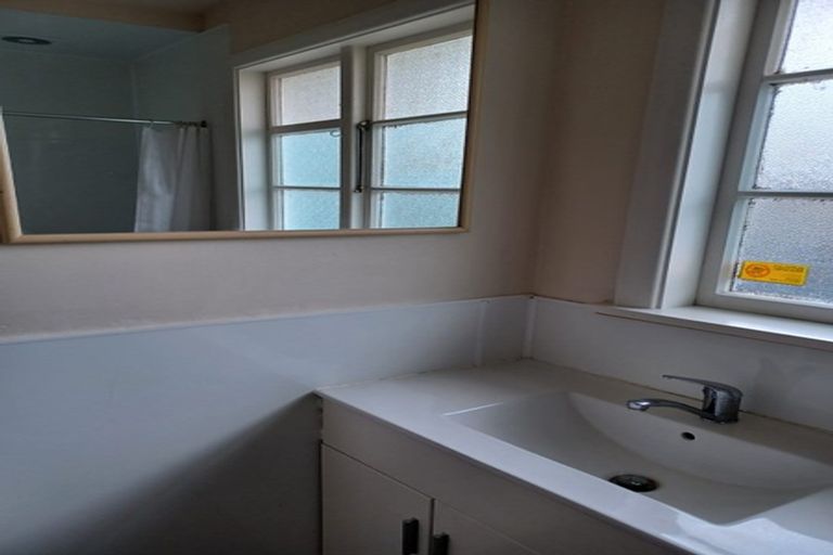 Photo of property in 38 Balgay Street, Upper Riccarton, Christchurch, 8041