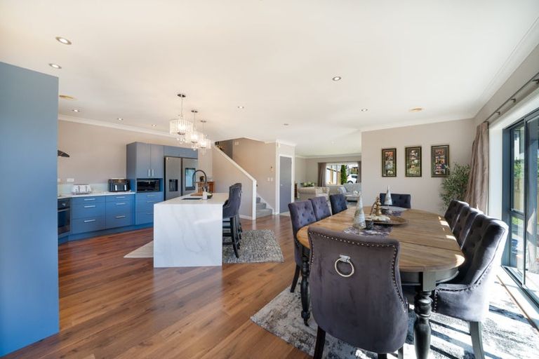 Photo of property in 20 Wantwood Grove, Churton Park, Wellington, 6037