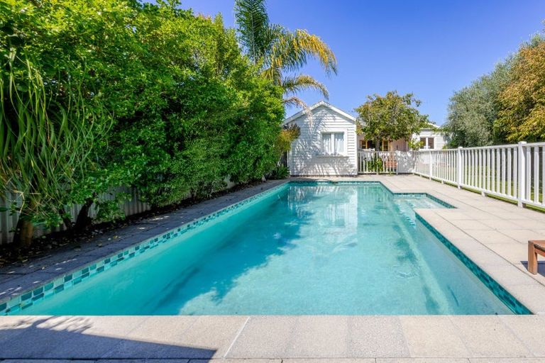 Photo of property in 6 Thistle Street, Napier South, Napier, 4110