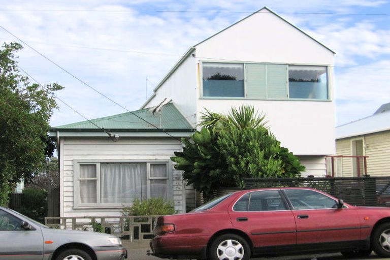 Photo of property in 19 Trent Street, Island Bay, Wellington, 6023