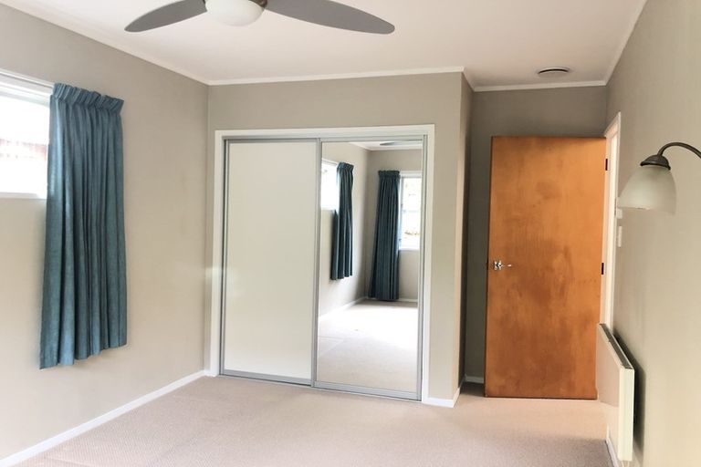 Photo of property in 54 Newhaven Terrace, Mairangi Bay, Auckland, 0630