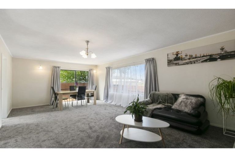 Photo of property in 98a Reynolds Street, Taita, Lower Hutt, 5011