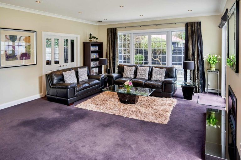 Photo of property in 2 Blundell Way, Heretaunga, Upper Hutt, 5018