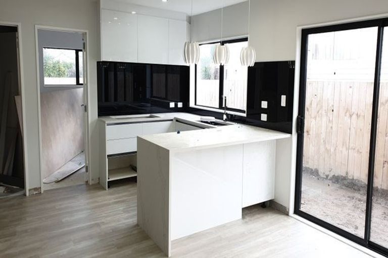 Photo of property in 2b Bunnythorpe Road, Papakura, 2110