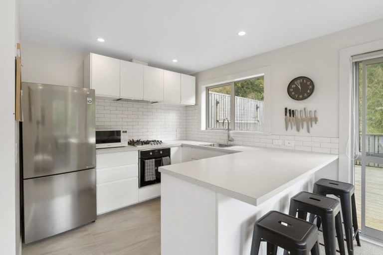 Photo of property in 10a Rarangi Way, Owhiro Bay, Wellington, 6023