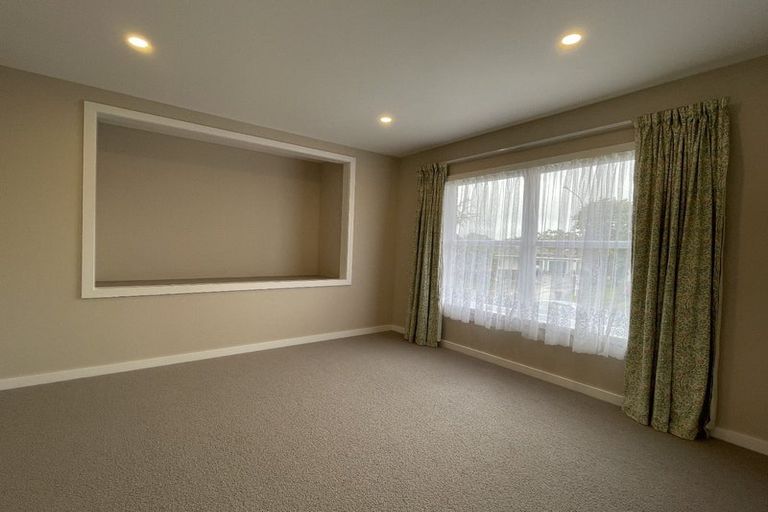 Photo of property in 1/35 Evelyn Place, Hillcrest, Auckland, 0627