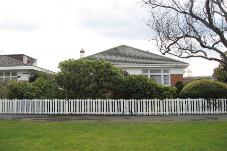 Photo of property in 25 Wycolla Avenue, Saint Clair, Dunedin, 9012