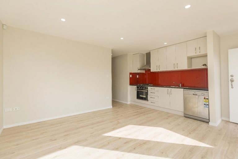 Photo of property in 13 Attymon Lane, East Tamaki, Auckland, 2016