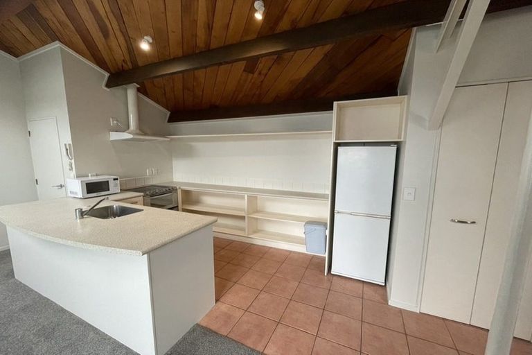 Photo of property in Metro Apartments, 20/220 Thorndon Quay, Pipitea, Wellington, 6011