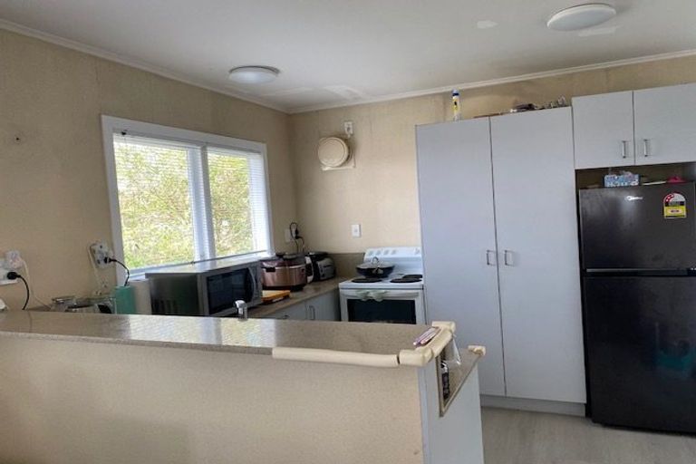 Photo of property in 17 Diana Drive, Glenfield, Auckland, 0627