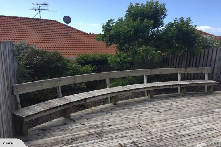 Photo of property in 7 Gillett Place, Botany Downs, Auckland, 2014