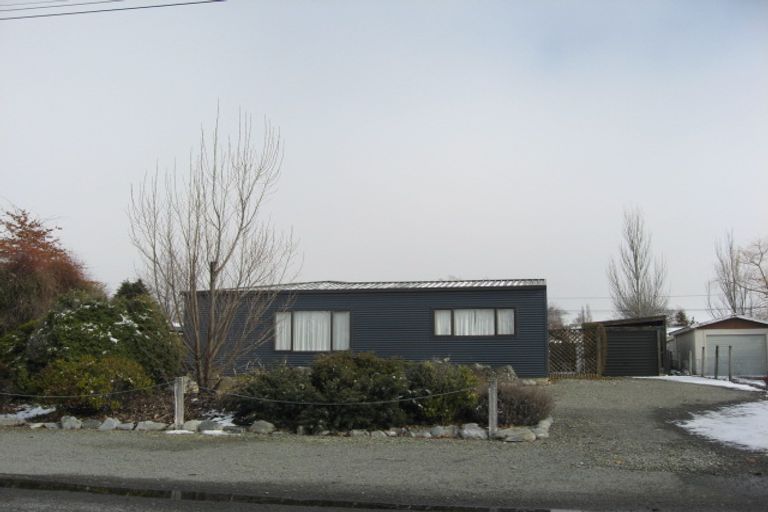 Photo of property in 27 Hunter Crescent, Twizel, 7901