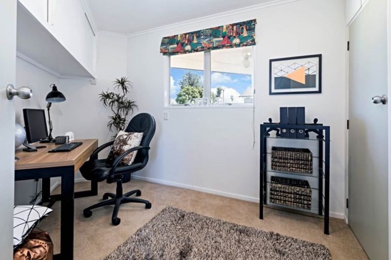 Photo of property in 8 Lakeside Drive, Pahurehure, Papakura, 2113