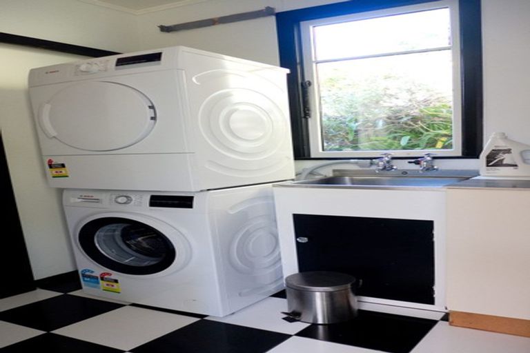 Photo of property in 12 Endeavour Street, Nelson South, Nelson, 7010