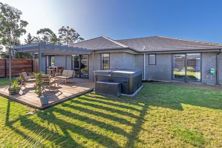 Photo of property in 128 Broadlands Drive, Rolleston, 7615