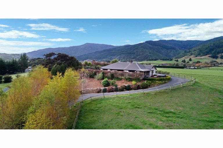 Photo of property in 32 Hollyman Road, Hira, Nelson, 7071