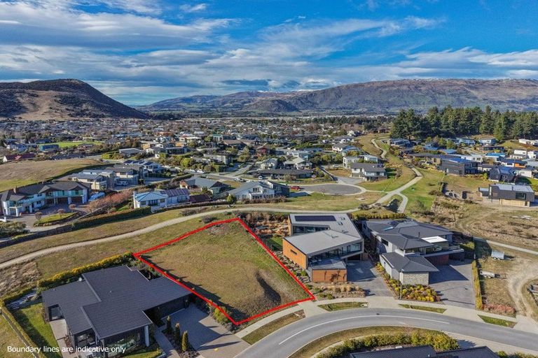 Photo of property in 15 The Heights Avenue, Wanaka, 9305