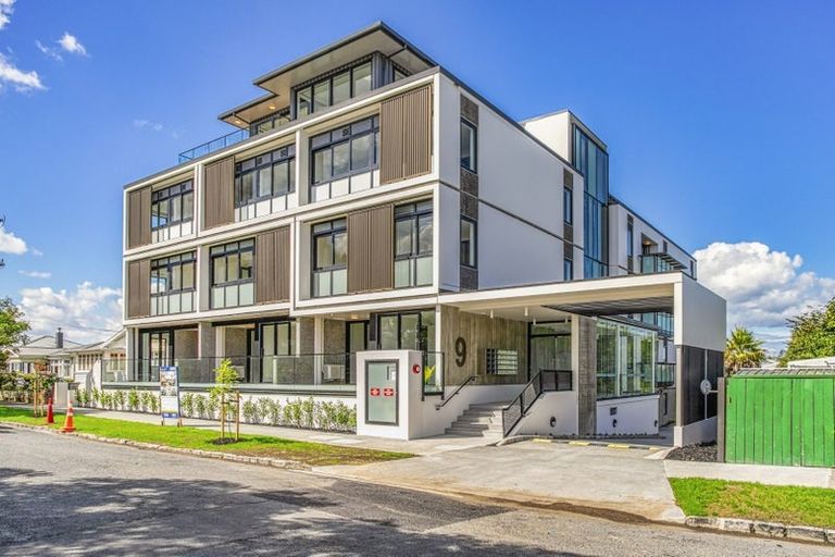 Photo of property in 205/9 Walmer Road, Point Chevalier, Auckland, 1022