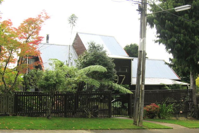 Photo of property in 97 Wyndham Road, Pinehaven, Upper Hutt, 5019