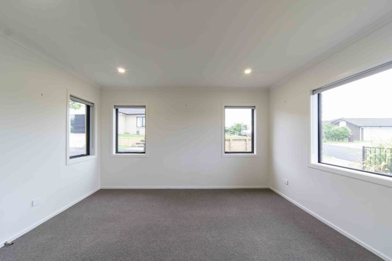 Photo of property in 25 Cabourne Drive, Glenview, Hamilton, 3206