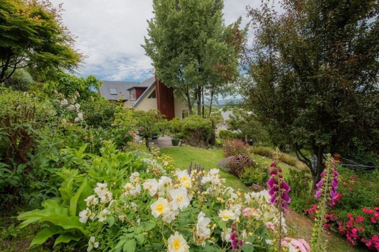 Photo of property in 2 Hazlett Street, Clyde, 9330